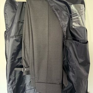 SUITSUPPLY Gray Men’s Slim Pleated Trousers 34” Waist x ~33” Length